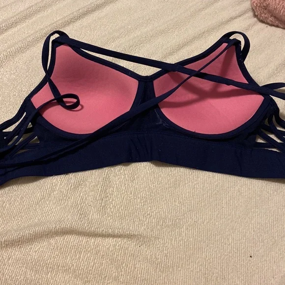 PINK/ VS ultimate criss cross bra size small - Picture 3 of 6